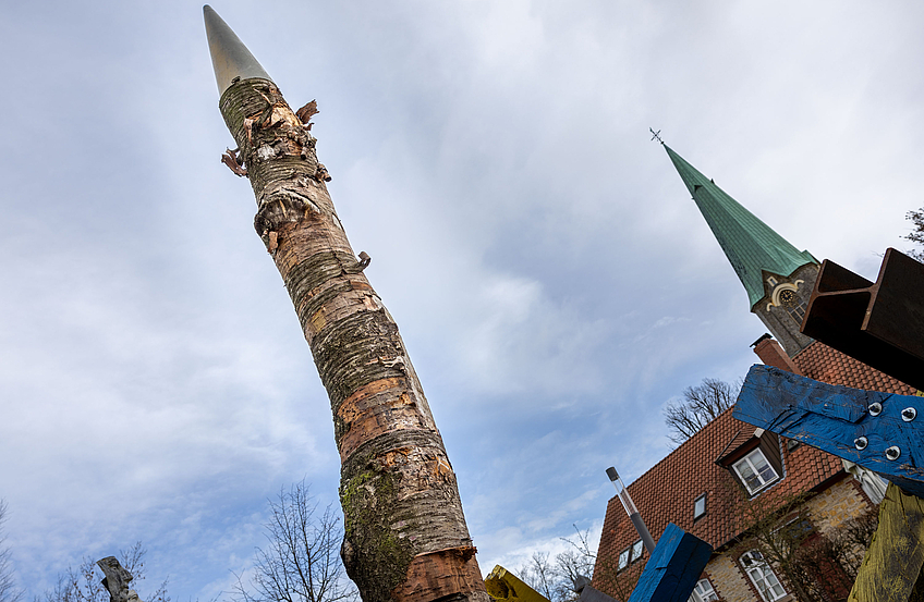 Kunstinstallation „Gedankensperre – Irgendwo in Deutschland“ vor dem Wallenhorster Rathaus.