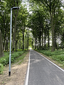Radweg Uhlandstraße von der Hollager Straße aus gesehen