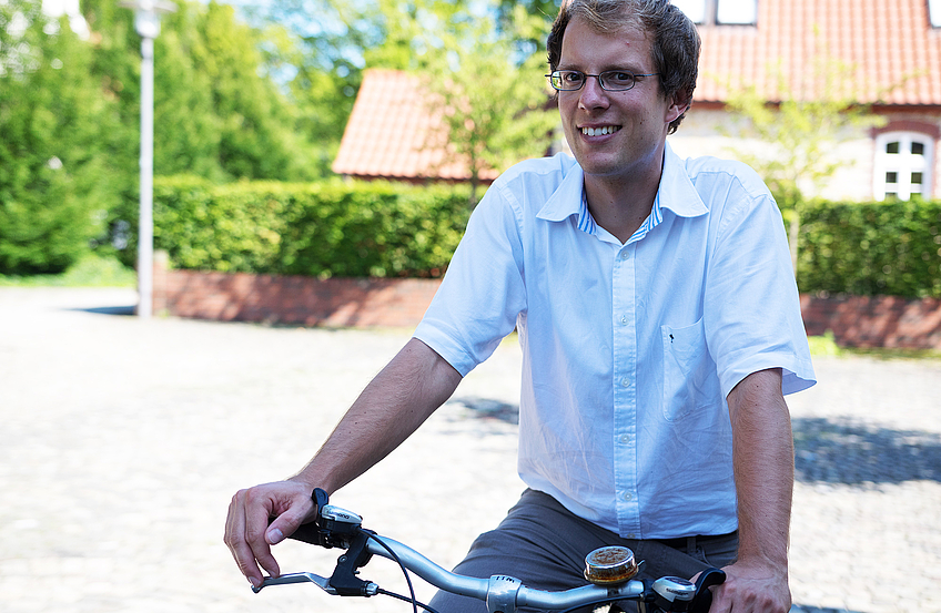 Klimaschutzmanager Stefan Sprenger möchte wissen, an welchen Stellen die Wallenhorster Radverkehrsinfrastruktur optimiert werden kann.