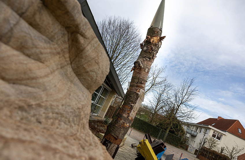 Kunstinstallation „Gedankensperre – Irgendwo in Deutschland“ vor dem Wallenhorster Rathaus.