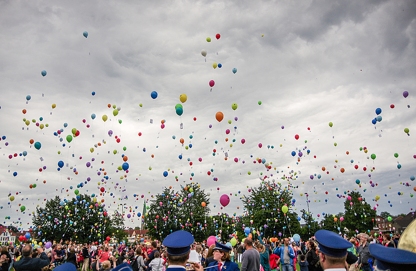 Traditionell beginnt die Klib – die Kirmes mit Flair mit Osnabrücker Land – mit einem Luftballonwettbewerb für alle Wallenhorster Kinder.
