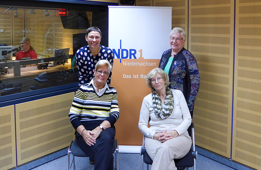 On Air: Martina Gilica, Ingrid Knabke, Marlen Beyer und Edith Bohne (von links).