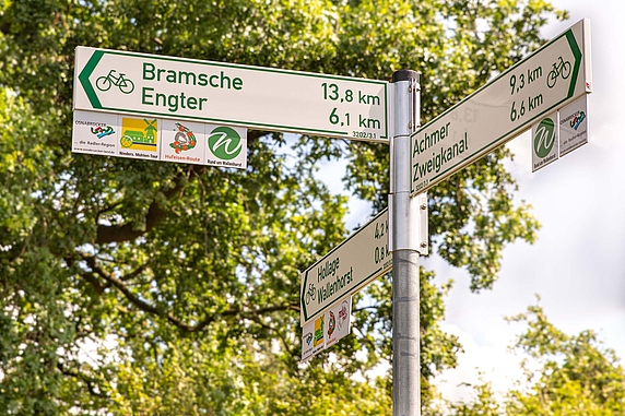 Beschilderung des Radverkehrsleitsystems „Osnabrücker Land“ (RAVELOS)